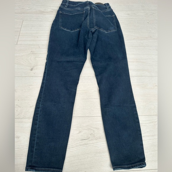 Express Curvy Skinny High Rise jeans - Picture 5 of 5